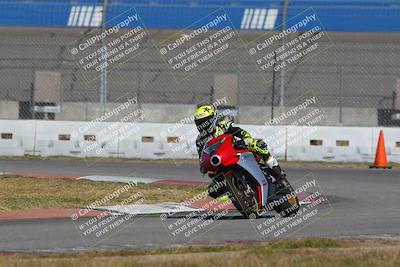 media/Nov-26-2022-Fastrack Riders (Sat) [[b001e85eef]]/Level 1/Session 3 Outside Turn 9/